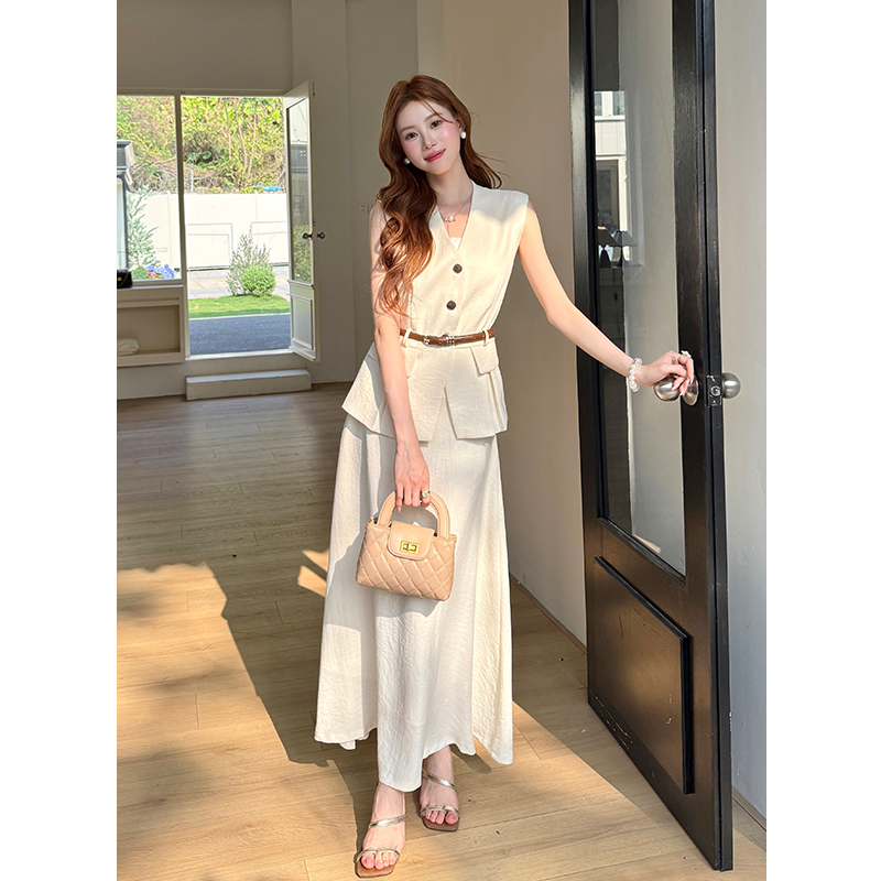 Women's Summer Solid Sleeveless Vest and Skirt Two-Piece Set with Belt