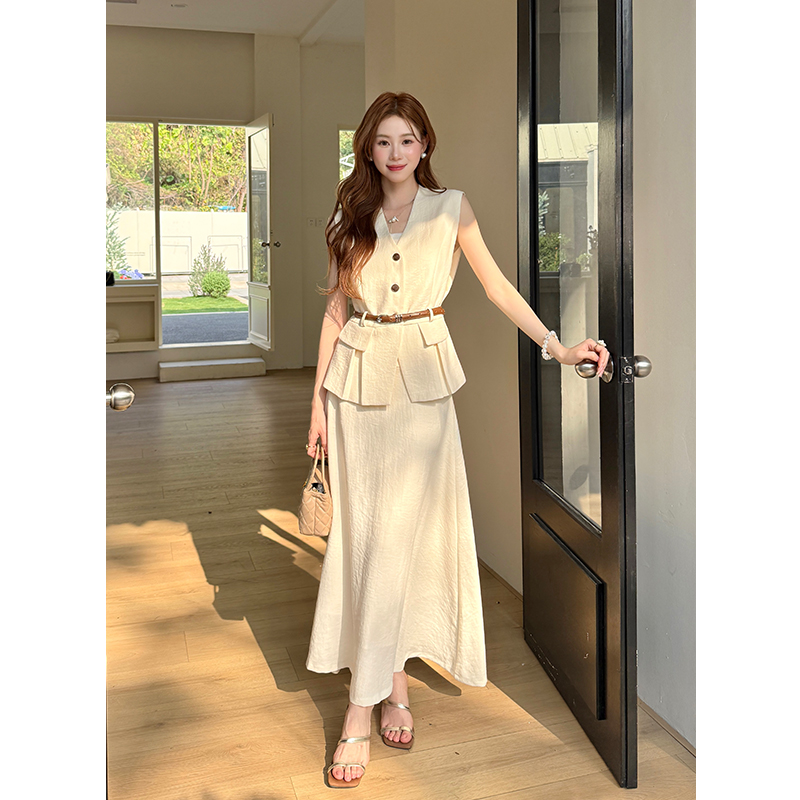 Women's Summer Solid Sleeveless Vest and Skirt Two-Piece Set with Belt - Image 3