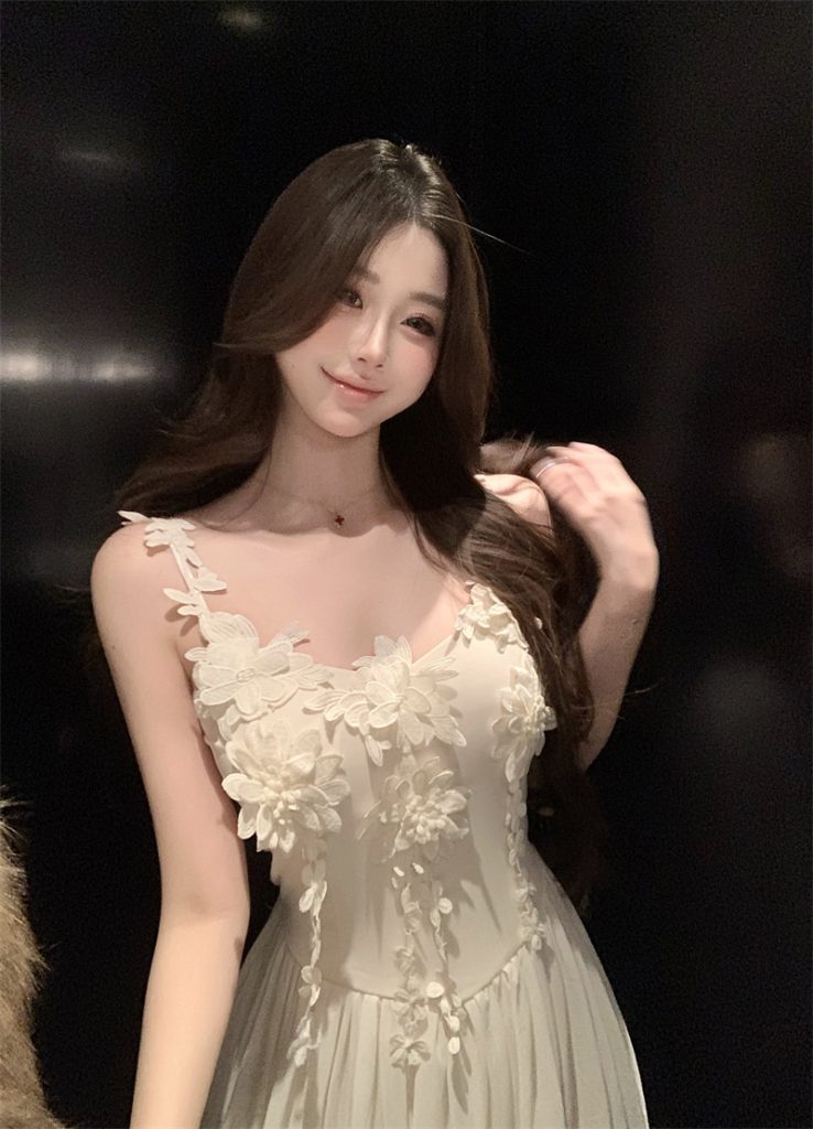 Apricot Sweet Cinched Mesh Cami Dress 2026 Early Spring Resort A-Line Long Dress