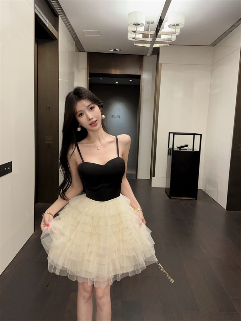 Satin Mesh Puff Princess Dress with Cinched Waist for Petite Women