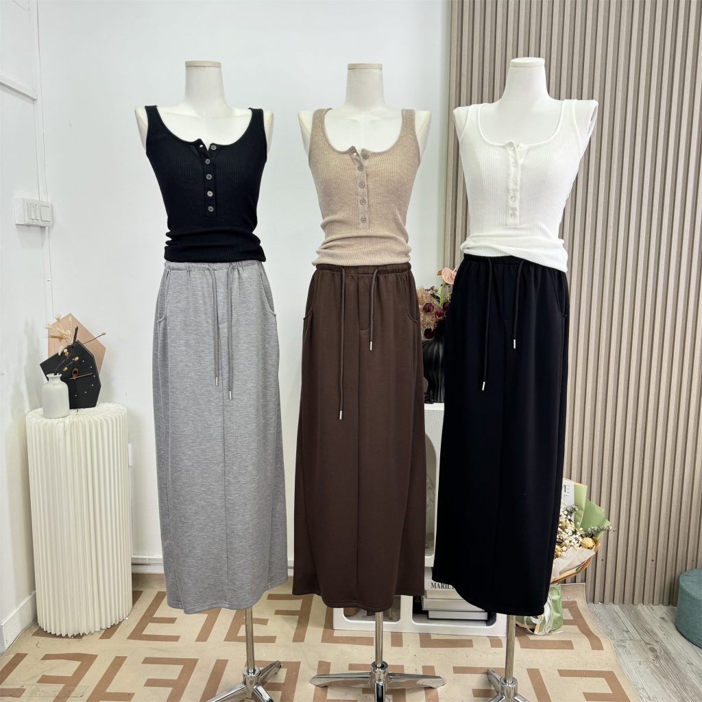 Women's Ultra-Fine Wool Knit Camisole Tank Top with Large U-Neck Button Front Slimming Fit