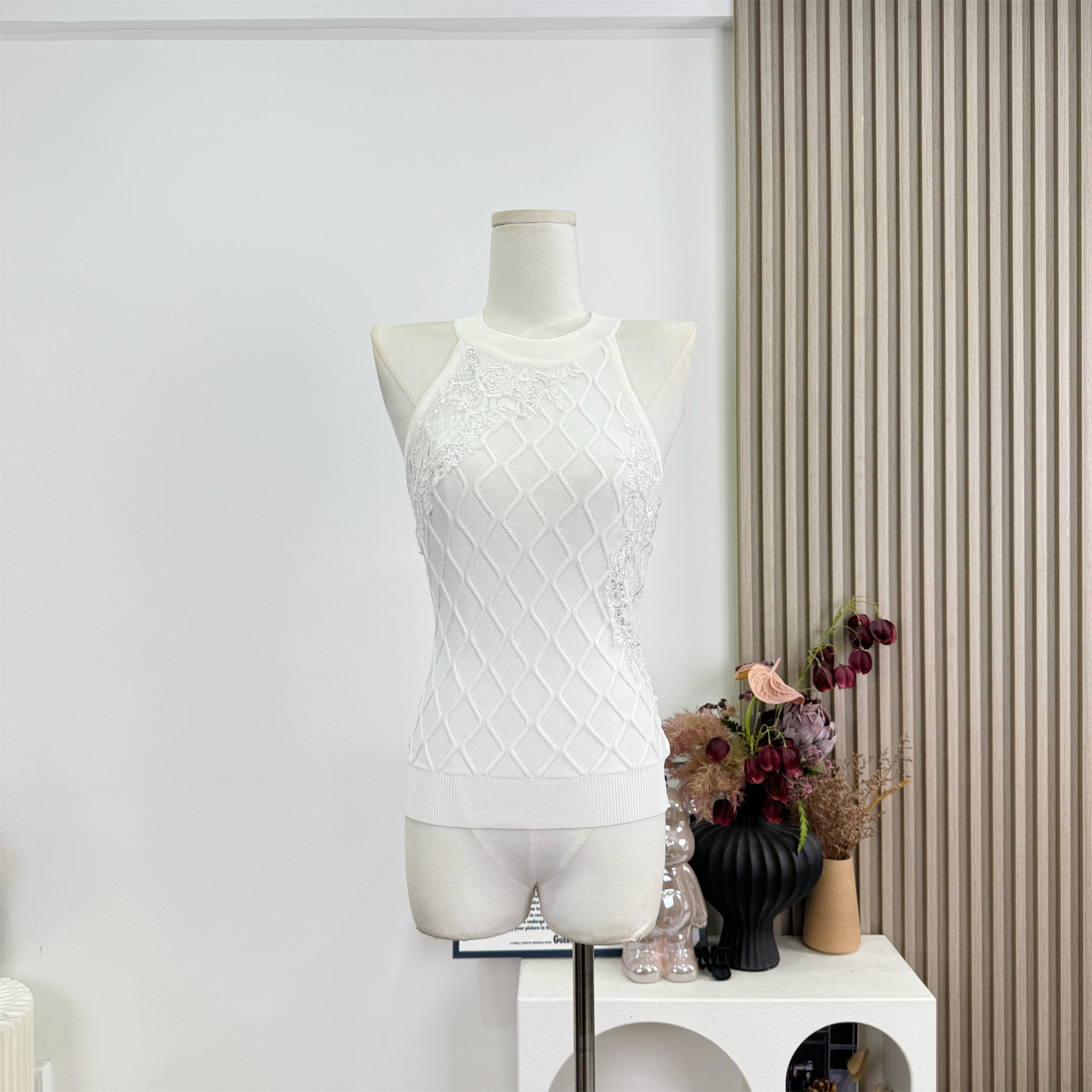 JAYKY YANG Women's French Style Lace Spliced Cami Knit Round Neck Top - Image 5
