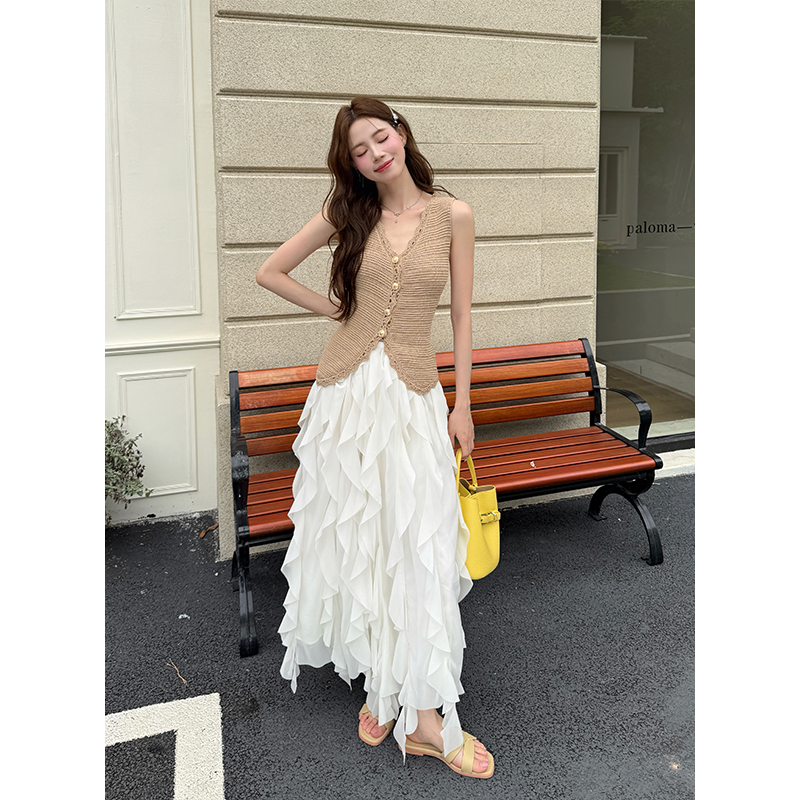 Women's Summer Solid Knit Top and Ruffle Skirt Two-Piece Fashion Set - Image 3
