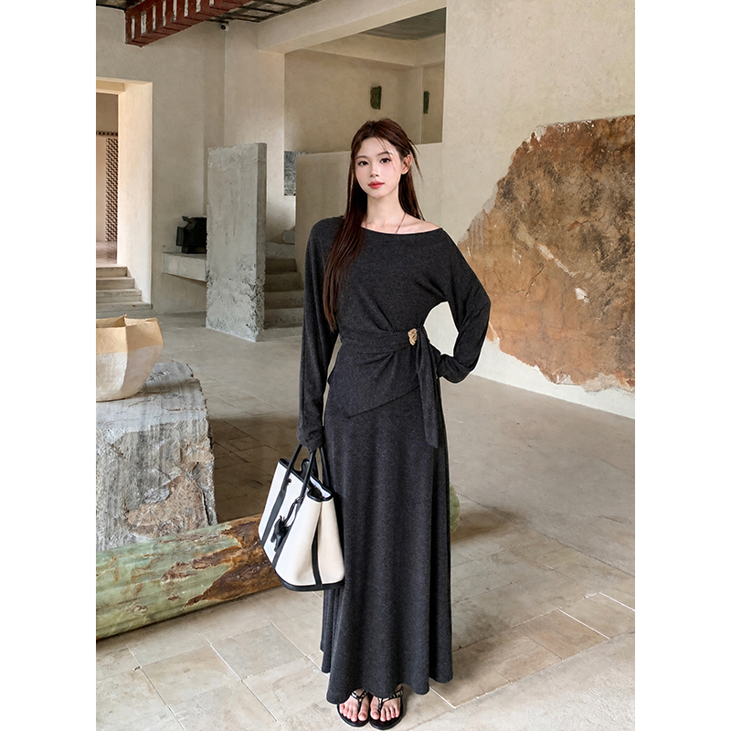 French Style Asymmetric One-Shoulder Long-Sleeve Top and Skirt Two-Piece Set for Women