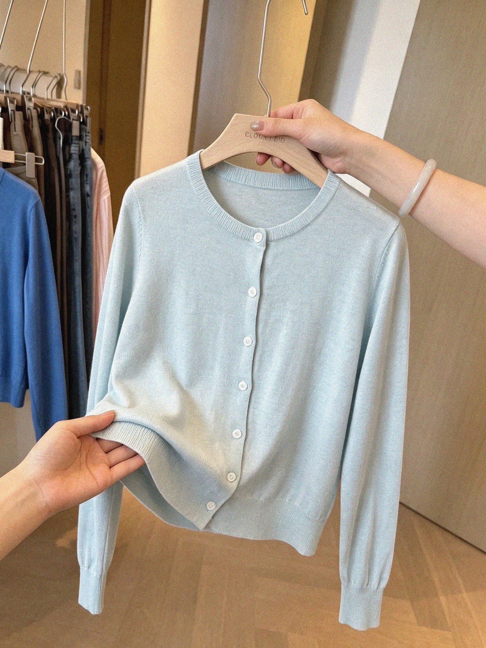 2026 Spring Summer Korean Dongdaemun Soft Fine Knit Single-Breasted Cardigan - Image 2