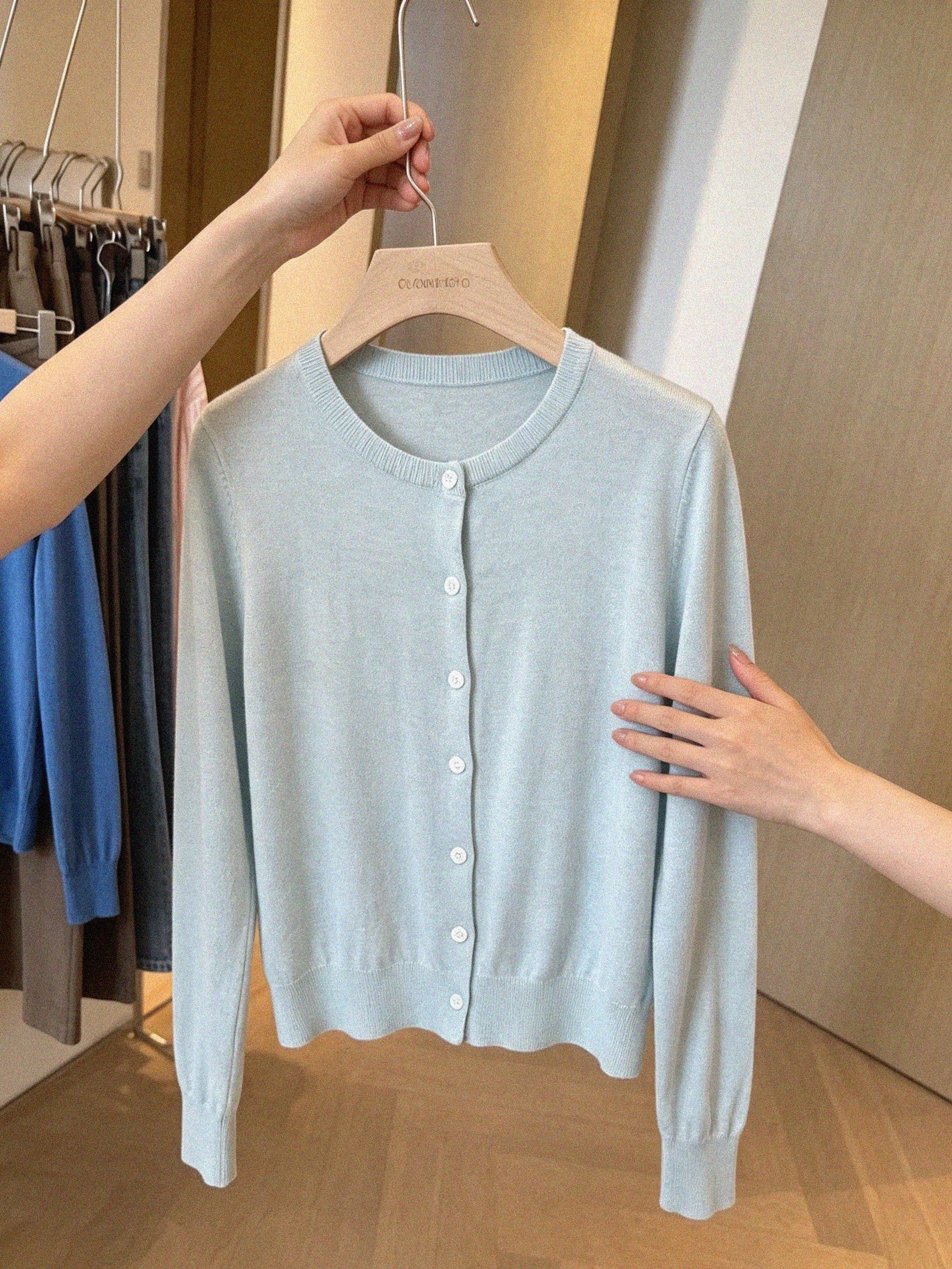 2026 Spring Summer Korean Dongdaemun Soft Fine Knit Single-Breasted Cardigan - Image 3
