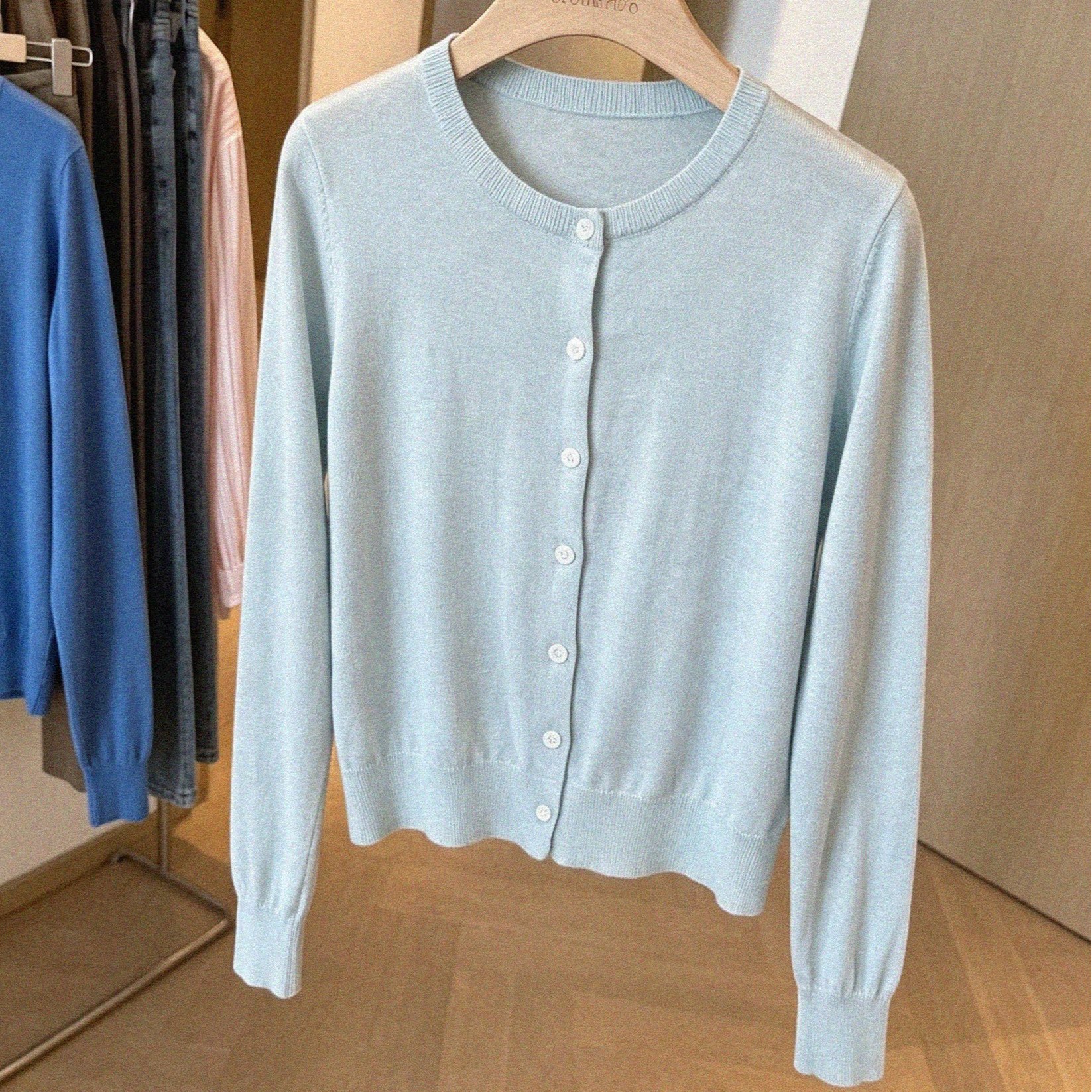 2026 Spring Summer Korean Dongdaemun Soft Fine Knit Single-Breasted Cardigan - Image 5